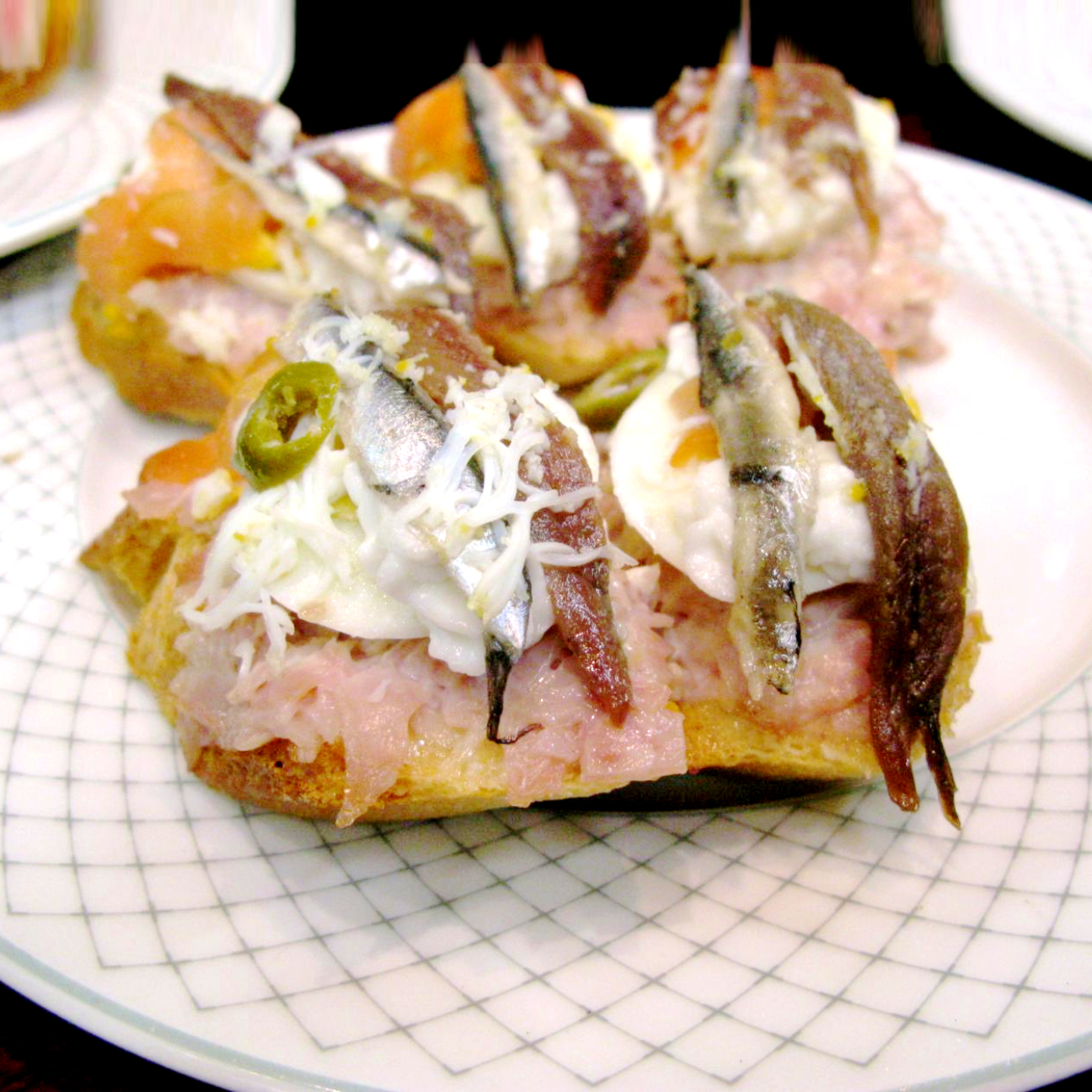 カンタブリア産 アンチョビ・フィレ ゴールド オリーブオイル  11/14 85g(固形量50g) 1缶 - 画像 (3)