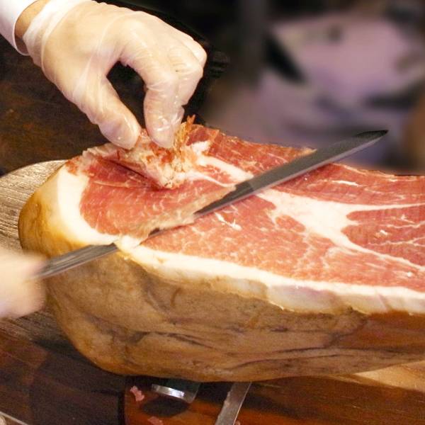 スペイン産ハモンセラーノ